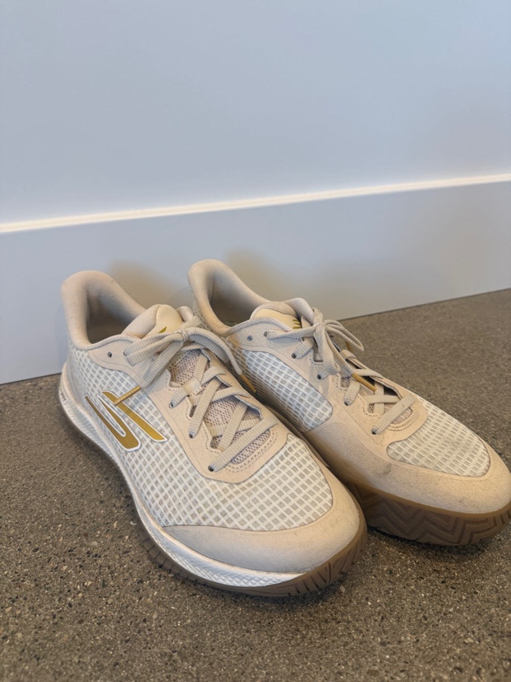 Pickleball Athletic Sneakers Skechers Beige and Gold Mesh